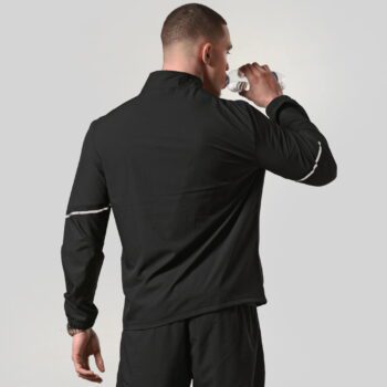 performance-track-vest-black-2