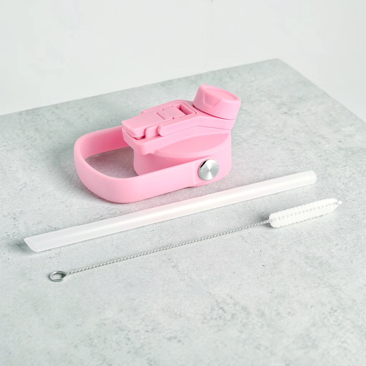 Roze RVS sportfles accessoires: dop, rietje en rager van Be Fit Originals; complete set drinkfles onderdelen.