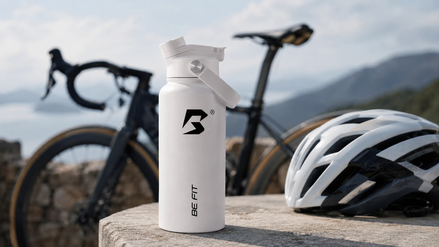 BE FIT RVS drinkfles bij outdoor spullen voor een actieve vakantie paklijst.