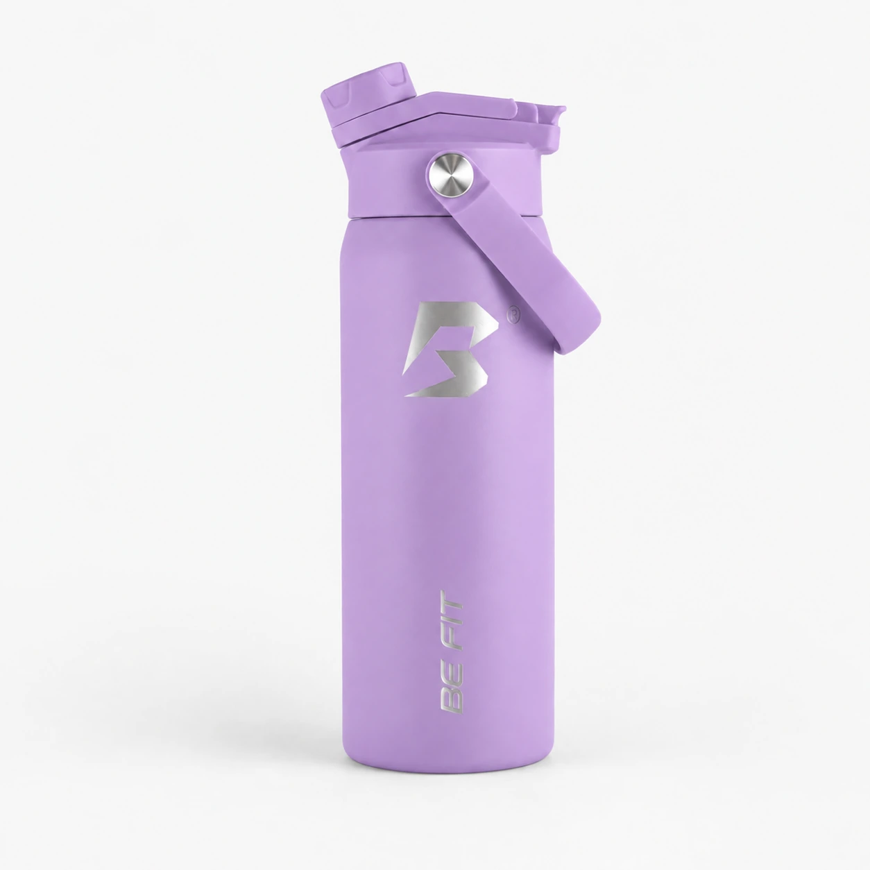 Lavender Purple BE FIT SWIGGER™ van 710 ml met gesloten FlipTwist™, draaglus en ronde RVS-knop op een lichte studioachtergrond.